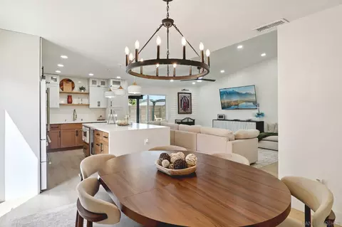 Dining - 2016 Oak Hill Dr, Escondido, CA 92027 photo 1 of 2