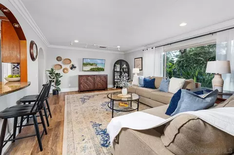 Living - 14284 Hacienda Ln, Poway, CA 92064 photo 2 of 2
