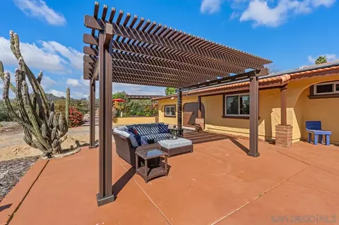 Exterior - 14284 Hacienda Ln, Poway, CA 92064 photo 12 of 26