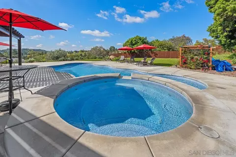Exterior - 14284 Hacienda Ln, Poway, CA 92064 photo 16 of 26
