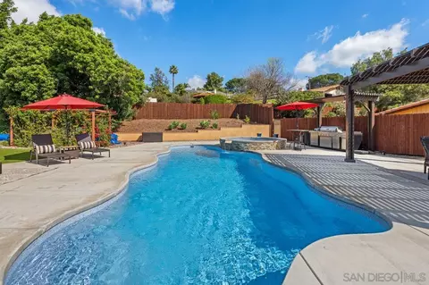 Exterior - 14284 Hacienda Ln, Poway, CA 92064 photo 19 of 26