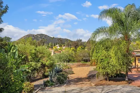 Exterior - 14284 Hacienda Ln, Poway, CA 92064 photo 13 of 26