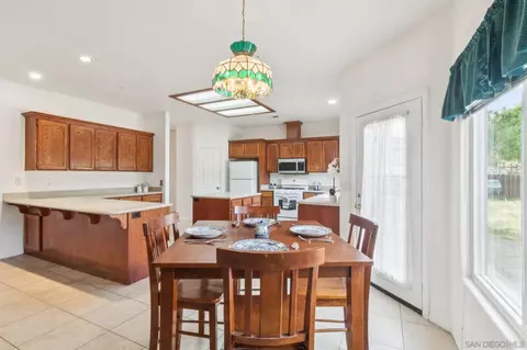 Dining - 1346 Wilson Rd, Ramona, CA 92065 photo 1 of 6