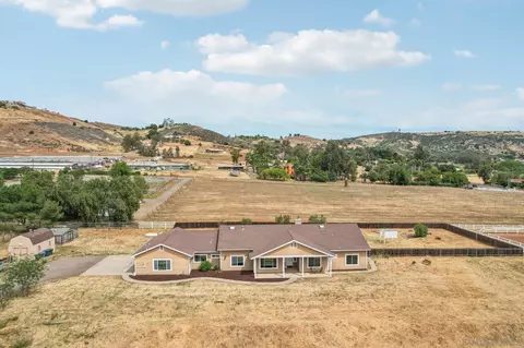 View/Area - 1346 Wilson Rd, Ramona, CA 92065 photo 1 of 18
