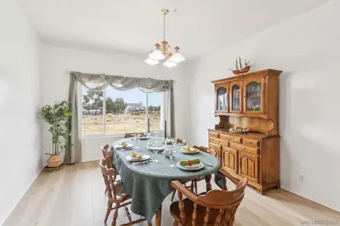 Dining - 1346 Wilson Rd, Ramona, CA 92065 photo 4 of 6