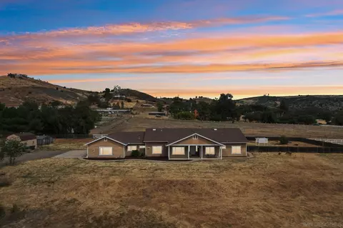 Exterior - 1346 Wilson Rd, Ramona, CA 92065 photo 4 of 9