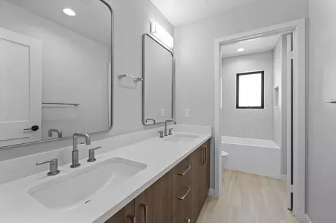Bath - 801-809 Seacoast, Imperial Beach, CA 91932 photo 1 of 3