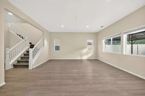 Living - 35875 Esperia Way, Fallbrook, CA 92028 photo 2 of 6
