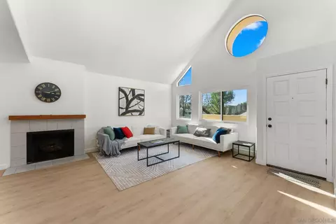 359 N Melrose Drive H, Vista, CA 92083
