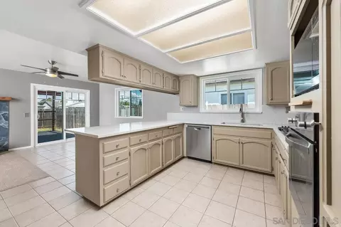 Kitchen - 468 Manor, El Cajon, CA 92020 photo 1 of 4