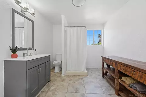 Bath - 13883 Sage Mountain Ln, Jamul, CA 91935 photo 3 of 5