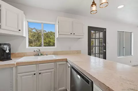 Kitchen - 13883 Sage Mountain Ln, Jamul, CA 91935 photo 4 of 4