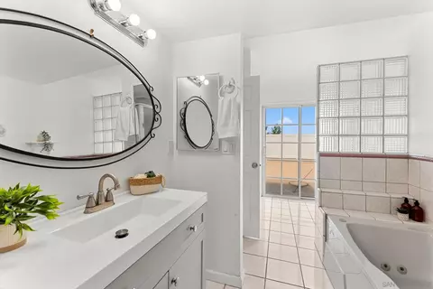 Bath - 1305 Cornish Dr, Oceanside, CA 92054 photo 2 of 3