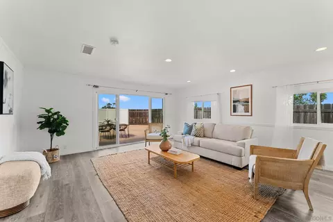 Living - 1305 Cornish Dr, Oceanside, CA 92054 photo 1 of 3