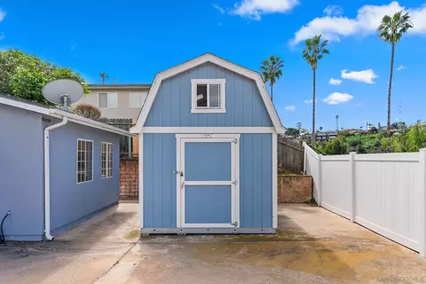 Exterior - 1305 Cornish Dr, Oceanside, CA 92054 photo 3 of 5