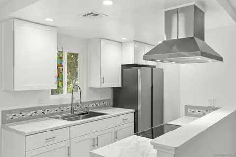 Kitchen - 9855 Mission Greens Ct #4, Santee, CA 92071 photo 1 of 10