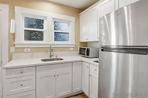 Kitchen - 411-13 N Ditmar St, Oceanside, CA 92054 photo 1 of 2