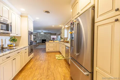 Kitchen - 4444 Brandt Rd, Brawley, CA 92227 photo 6 of 6