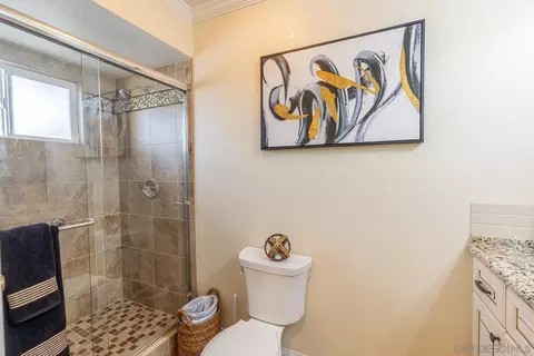 Bath - 4444 Brandt Rd, Brawley, CA 92227 photo 2 of 7