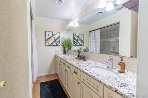 Bath - 4444 Brandt Rd, Brawley, CA 92227 photo 5 of 7
