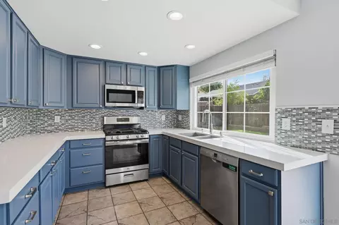 3039 Pecan Pl, Escondido, CA 92027