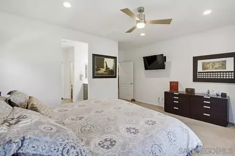Bedroom - 441 Ventasso Way, Fallbrook, CA 92028 photo 3 of 6