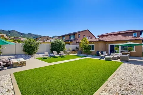 Exterior - 441 Ventasso Way, Fallbrook, CA 92028 photo 6 of 19