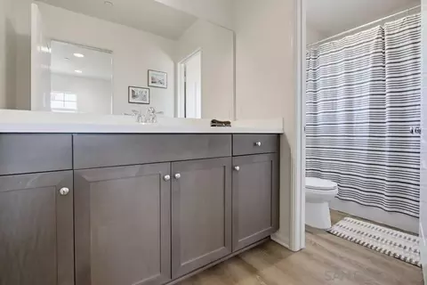 Bath - 441 Ventasso Way, Fallbrook, CA 92028 photo 5 of 5