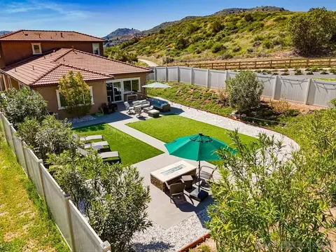 Exterior - 441 Ventasso Way, Fallbrook, CA 92028 photo 11 of 19