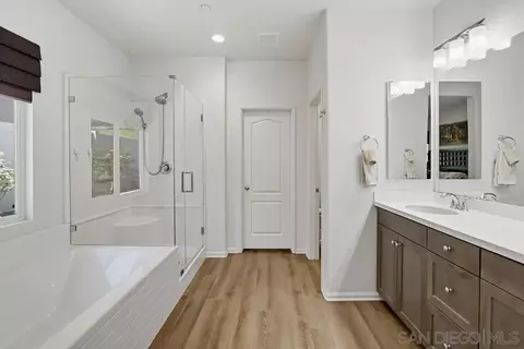 Bath - 441 Ventasso Way, Fallbrook, CA 92028 photo 1 of 5