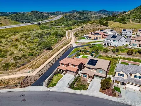 View/Area - 441 Ventasso Way, Fallbrook, CA 92028 photo 7 of 7