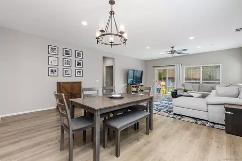 Dining - 536 Ventasso Way, Fallbrook, CA 92028 photo 1 of 2
