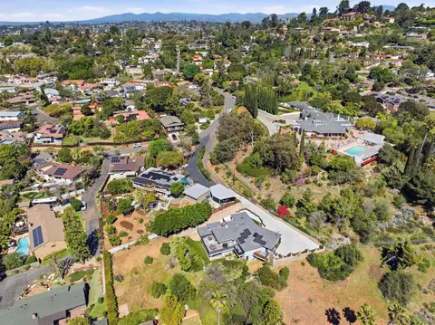 View/Area - 9257 Dillon Dr, La Mesa, CA 91941 photo 6 of 14