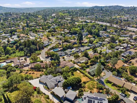 View/Area - 9257 Dillon Dr, La Mesa, CA 91941 photo 4 of 14