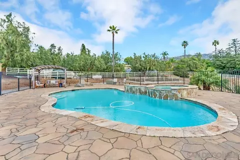Exterior - 14930 Eastvale Rd, Poway, CA 92064 photo 10 of 15