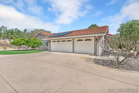 Exterior - 14930 Eastvale Rd, Poway, CA 92064 photo 1 of 15