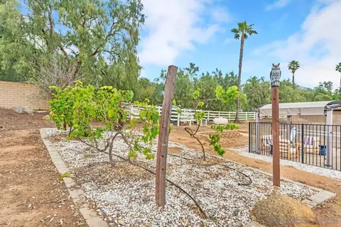 Exterior - 14930 Eastvale Rd, Poway, CA 92064 photo 12 of 15