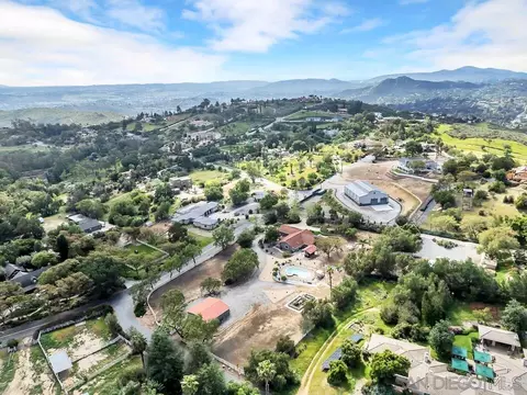 View/Area - 14930 Eastvale Rd, Poway, CA 92064 photo 5 of 6