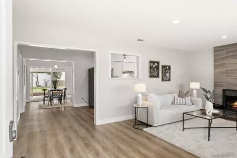 Living - 709 Convertible Ln, Fallbrook, CA 92028 photo 4 of 4