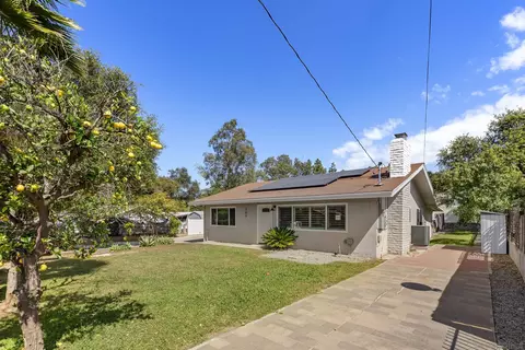 Exterior - 709 Convertible Ln, Fallbrook, CA 92028 photo 2 of 10