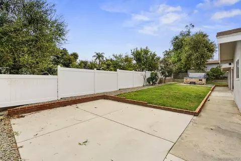 Exterior - 709 Convertible Ln, Fallbrook, CA 92028 photo 5 of 10