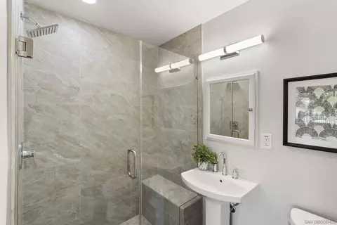 Bath - 709 Convertible Ln, Fallbrook, CA 92028 photo 1 of 2