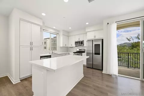 429 Lake Shore Way, Santee, CA 92071