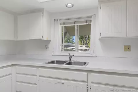Kitchen - 1521 Foothill Dr, Vista, CA 92084 photo 2 of 3