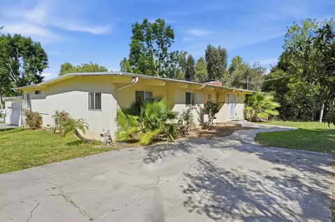 Exterior - 1521 Foothill Dr, Vista, CA 92084 photo 4 of 16