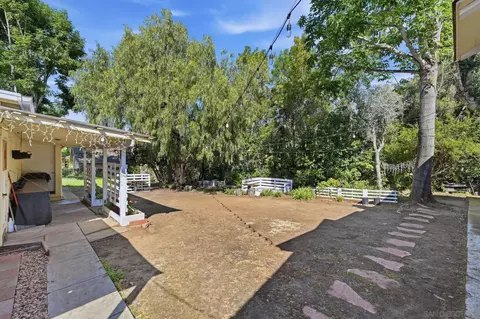 Exterior - 1521 Foothill Dr, Vista, CA 92084 photo 9 of 16