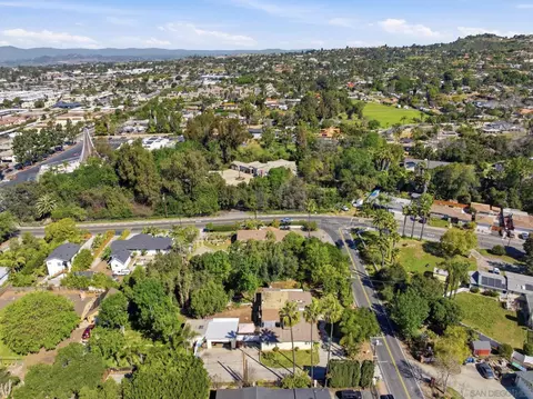 View/Area - 1521 Foothill Dr, Vista, CA 92084 photo 9 of 13