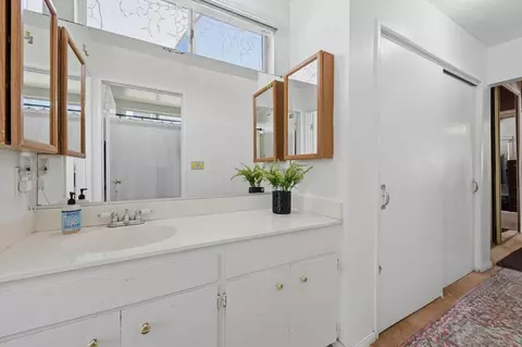 Bath - 1521 Foothill Dr, Vista, CA 92084 photo 3 of 3