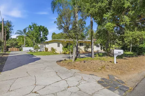 Exterior - 1521 Foothill Dr, Vista, CA 92084 photo 2 of 16