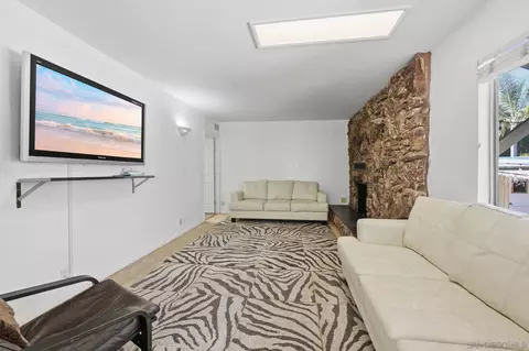 Living - 1521 Foothill Dr, Vista, CA 92084 photo 3 of 3